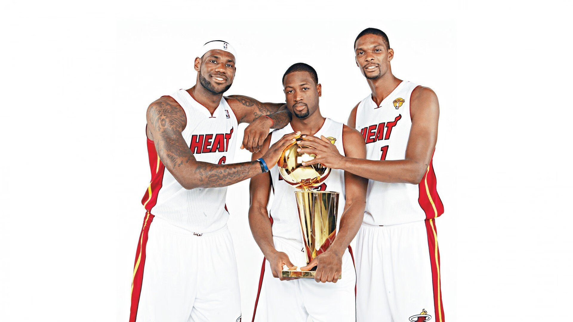 拜仁围抢机制高效,抢断后直打要害,拜仁的打法