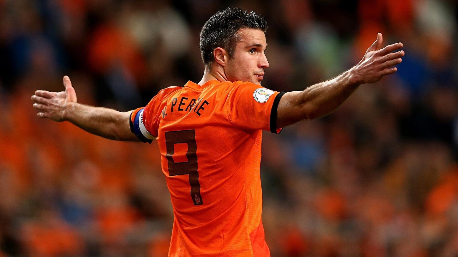 足球比赛加入青少年手势指令辅助沟通机制,足球比赛球员手势